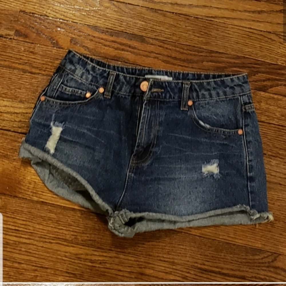 🥳 shorts 🥳 - Picture 3 of 3